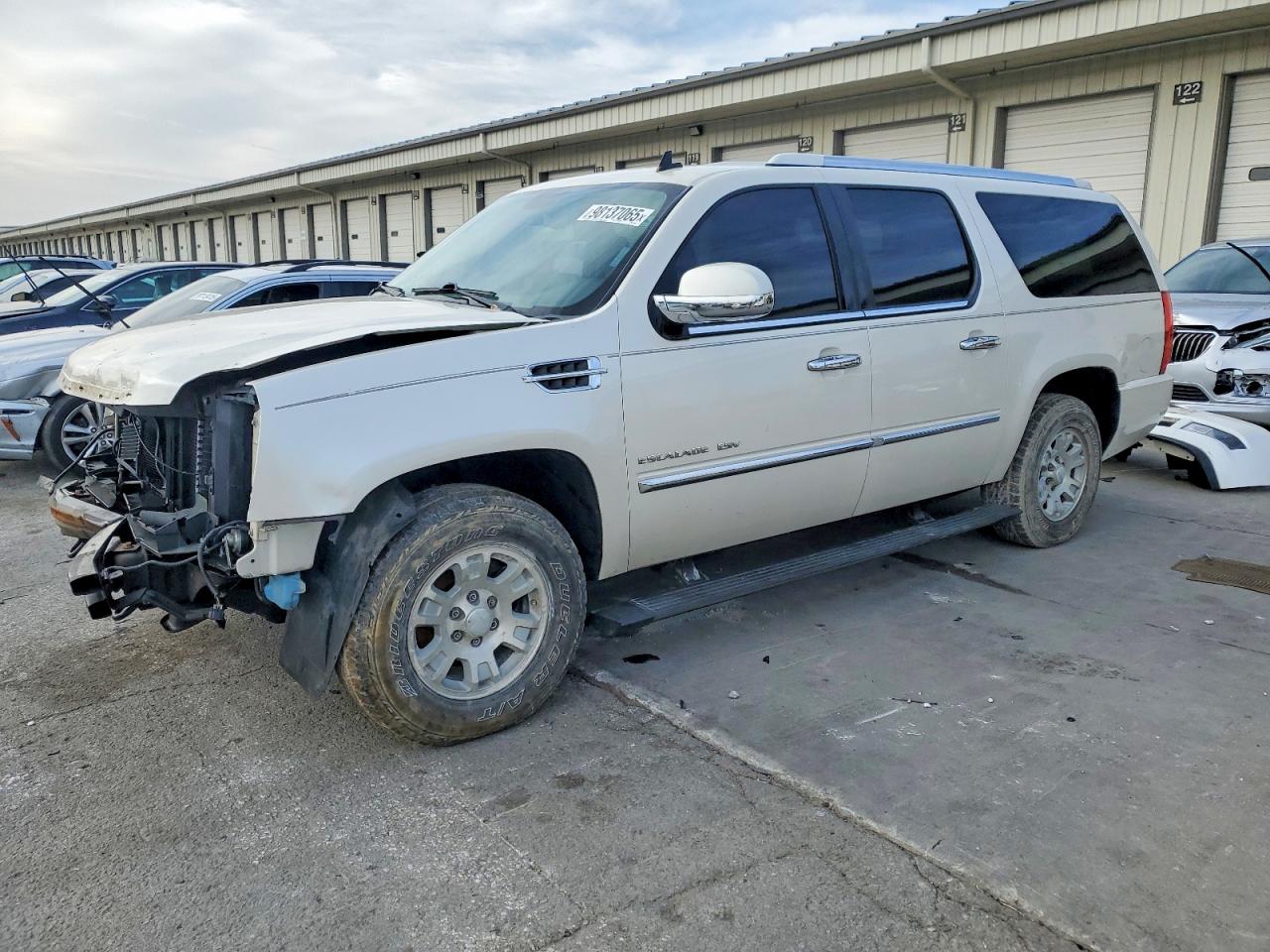 2011 CADILLAC ESCALADE