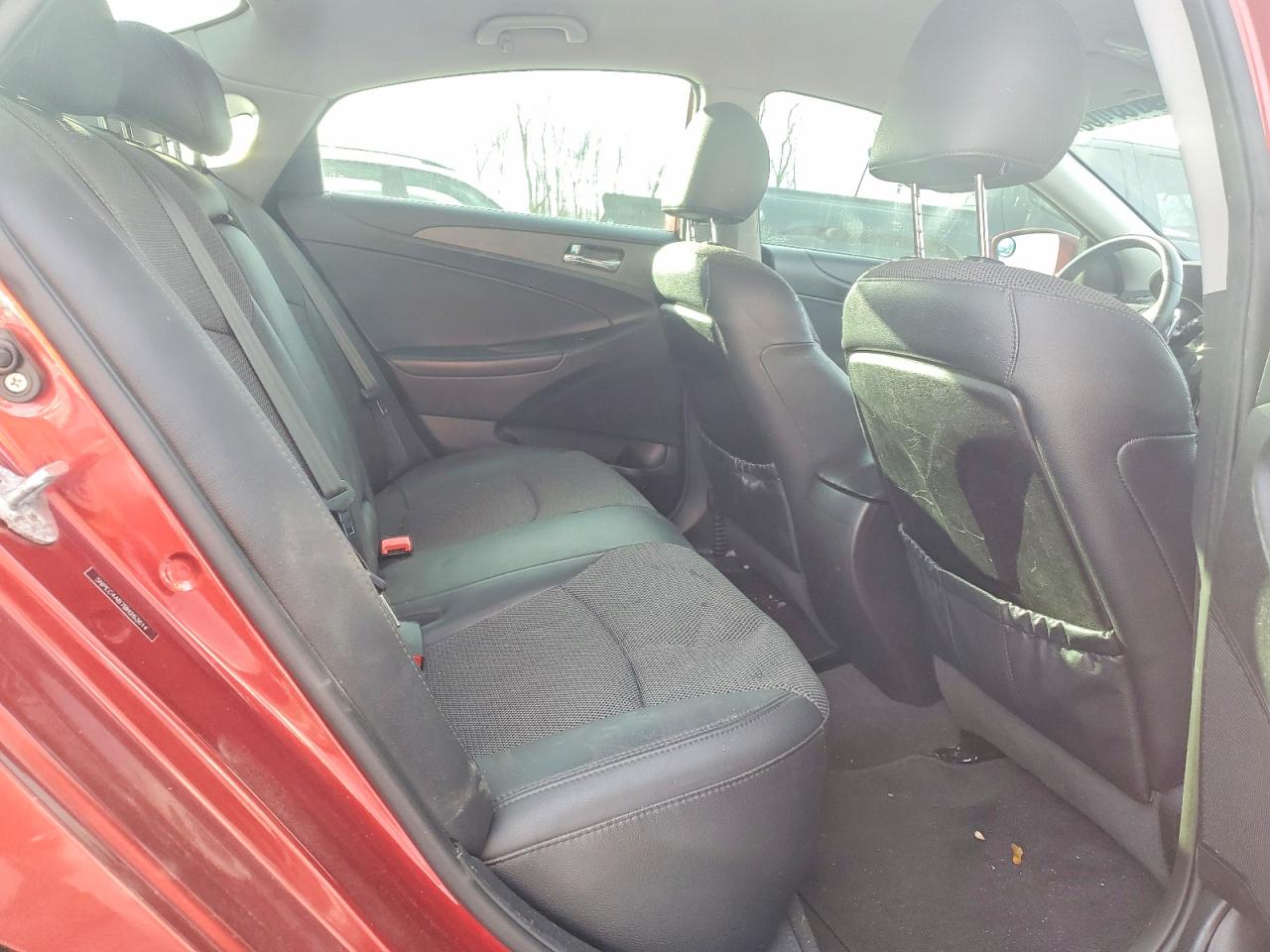 2011 HYUNDAI SONATA SE photo 10