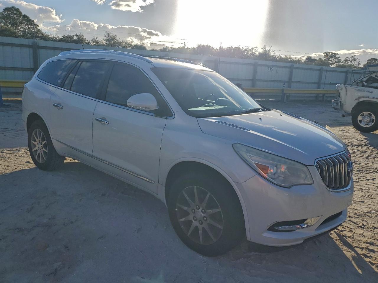 2016 BUICK ENCLAVE photo 4