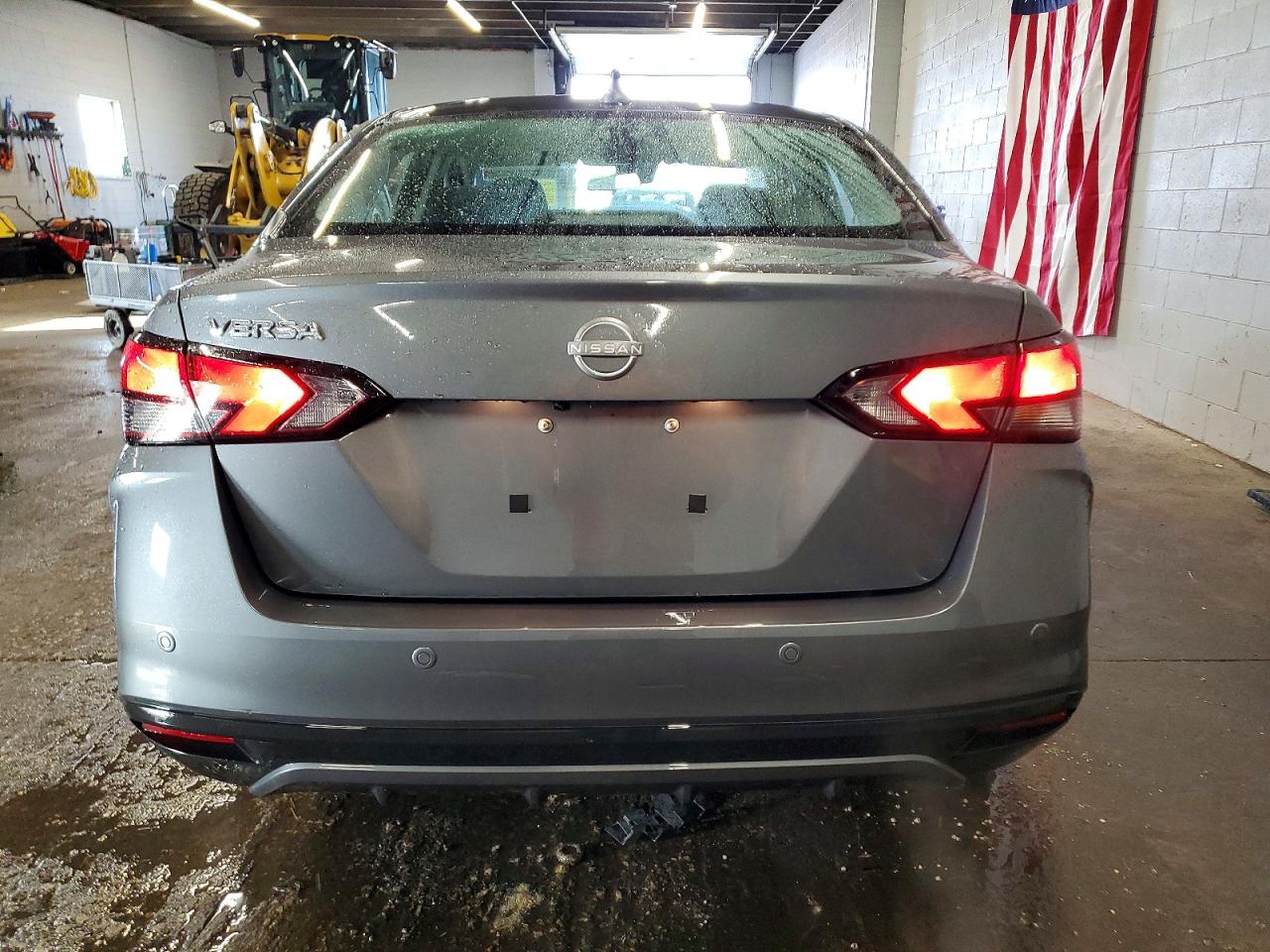 2025 NISSAN VERSA SV photo 6