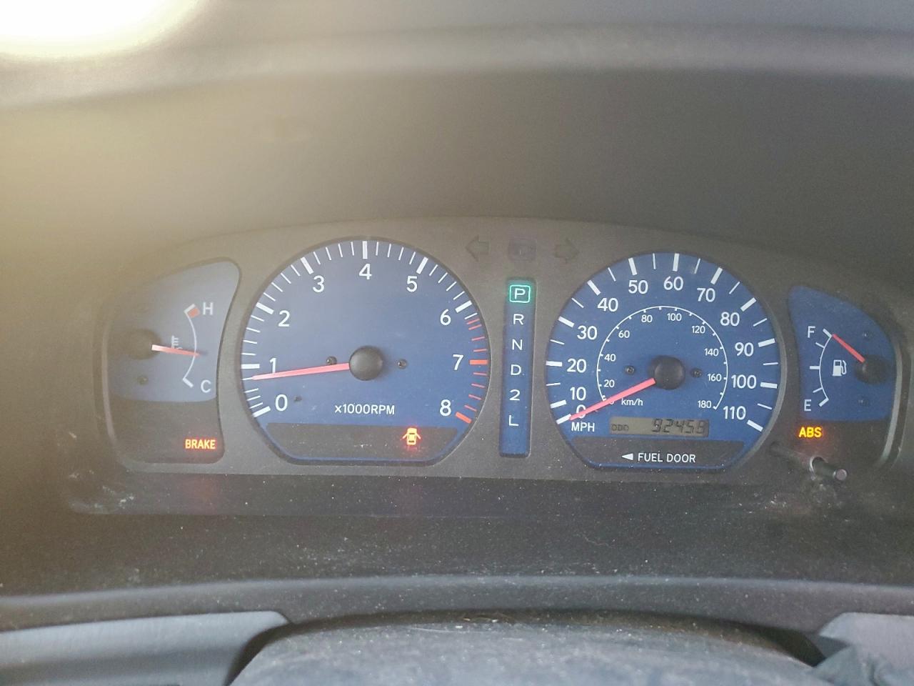 2002 TOYOTA SIENNA LE photo 17