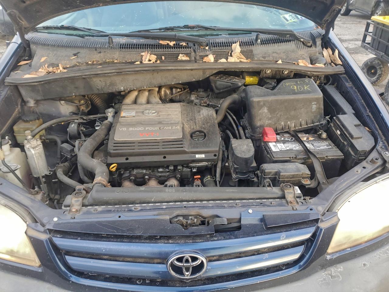 2002 TOYOTA SIENNA LE photo 23