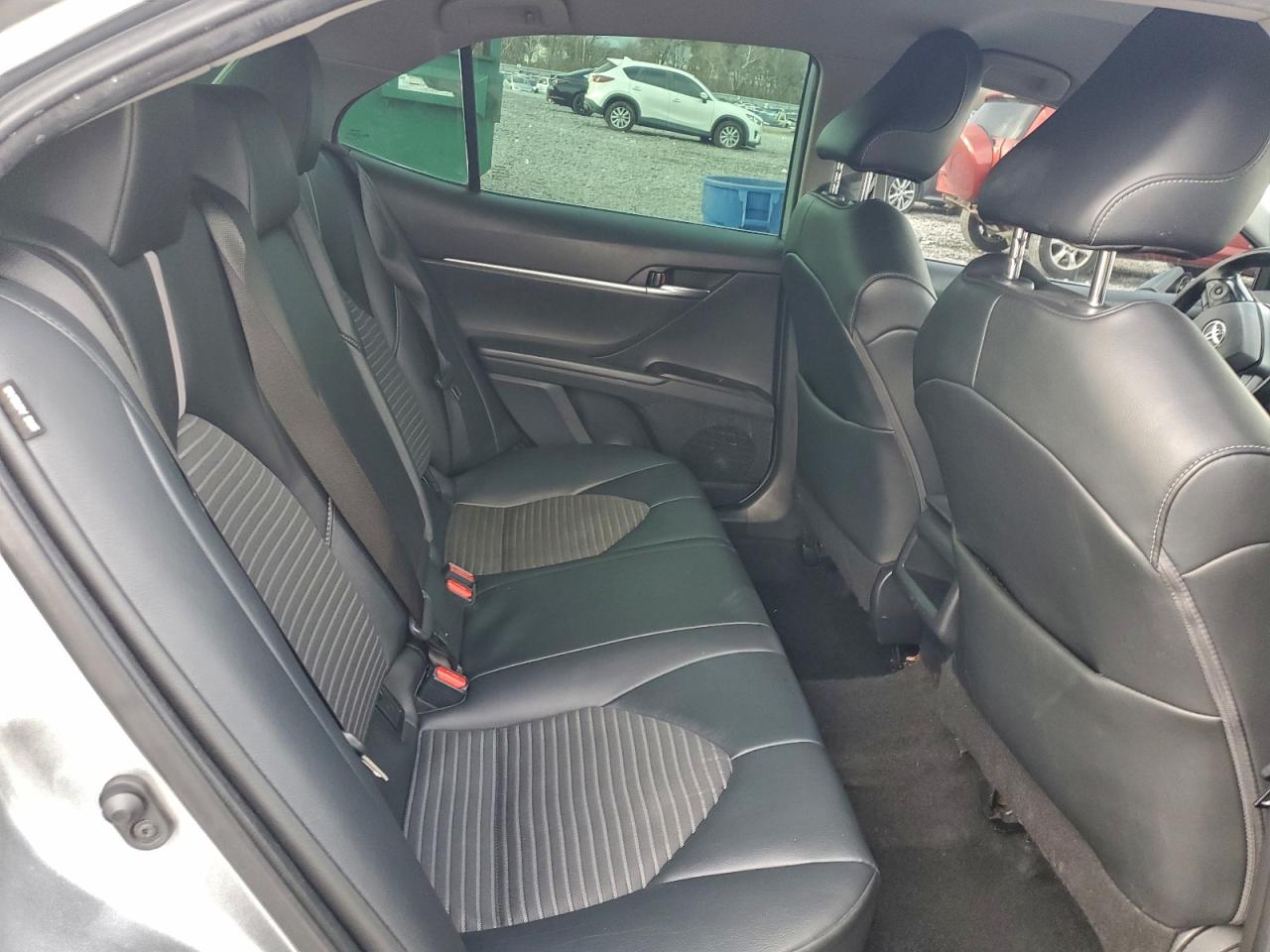 2021 TOYOTA CAMRY SE photo 10