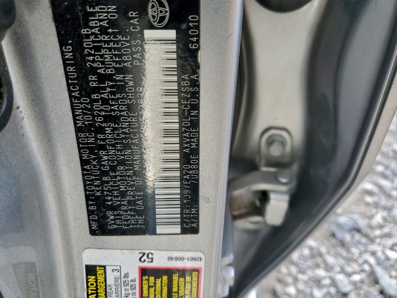 2021 TOYOTA CAMRY SE photo 12