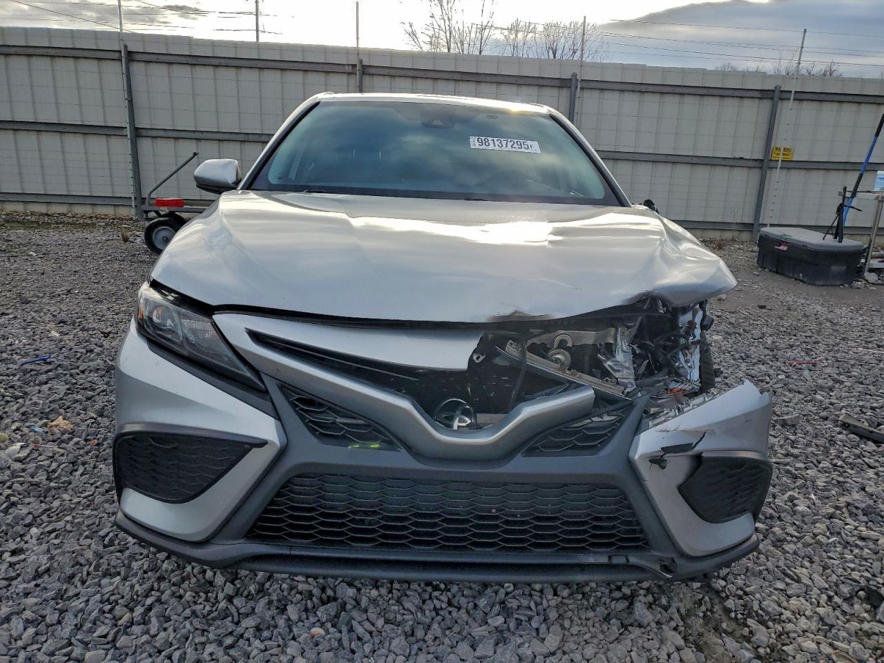 2021 TOYOTA CAMRY SE photo 5