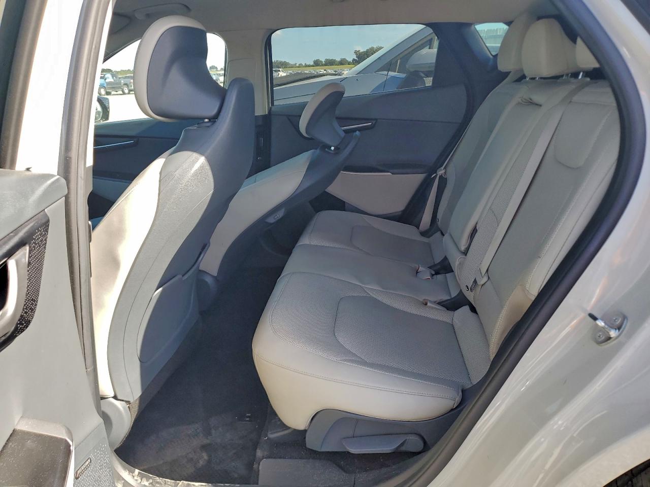 2024 KIA EV6 LIGHT photo 10