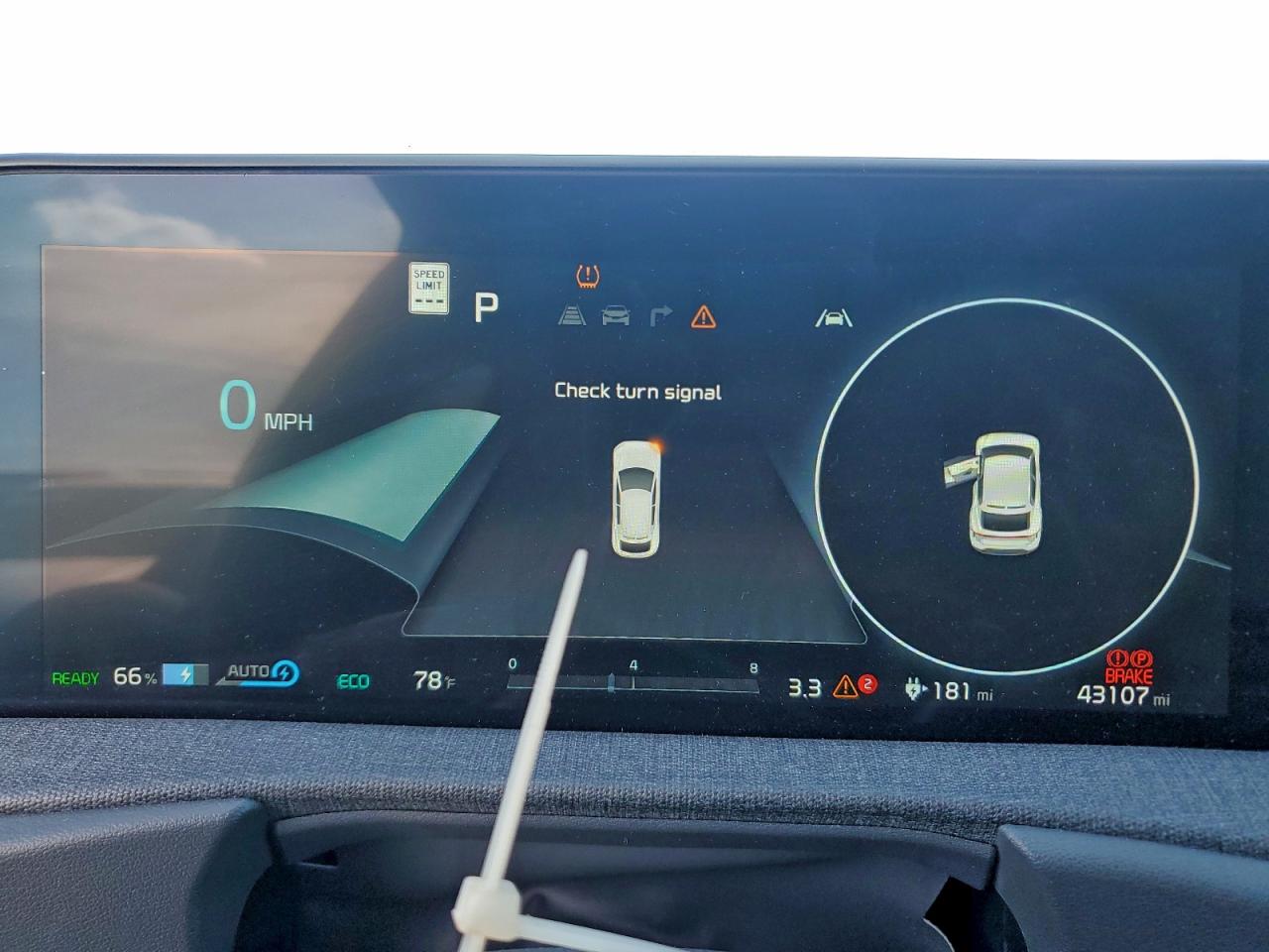 2024 KIA EV6 LIGHT photo 9