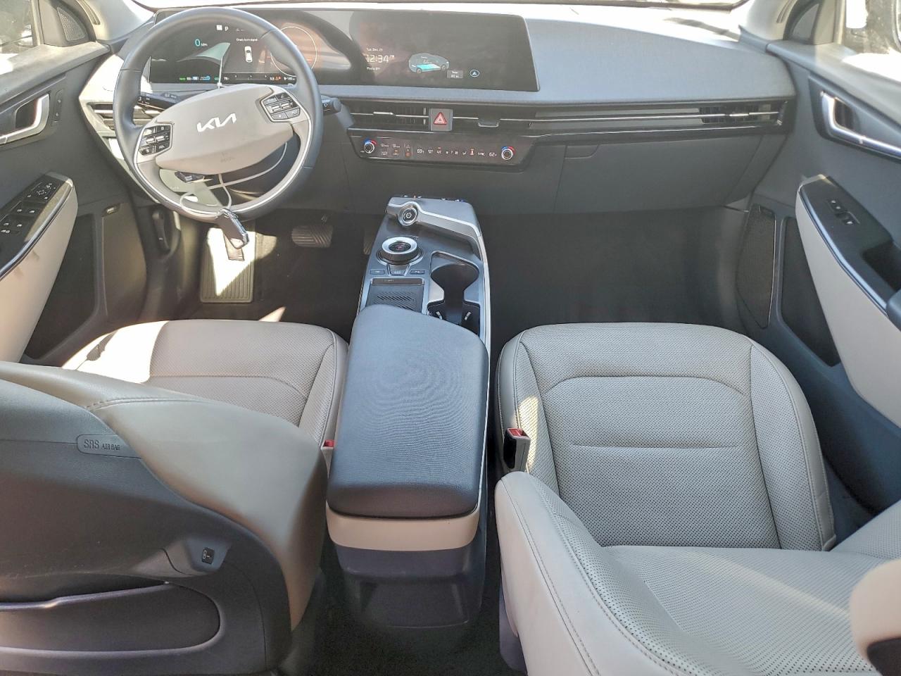 2024 KIA EV6 LIGHT photo 8
