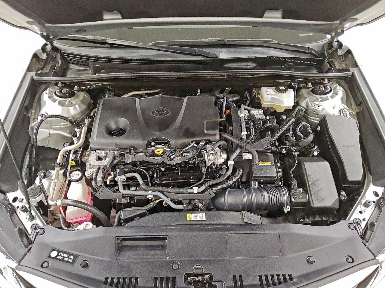 2022 TOYOTA CAMRY LE photo 11