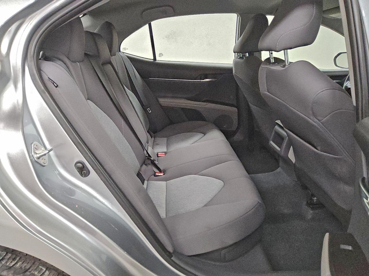 2022 TOYOTA CAMRY LE photo 10