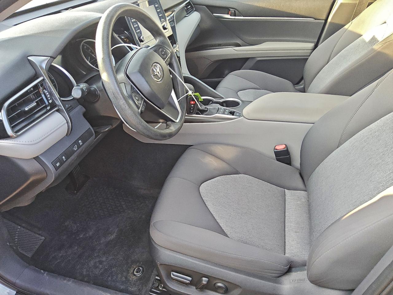2022 TOYOTA CAMRY LE photo 7
