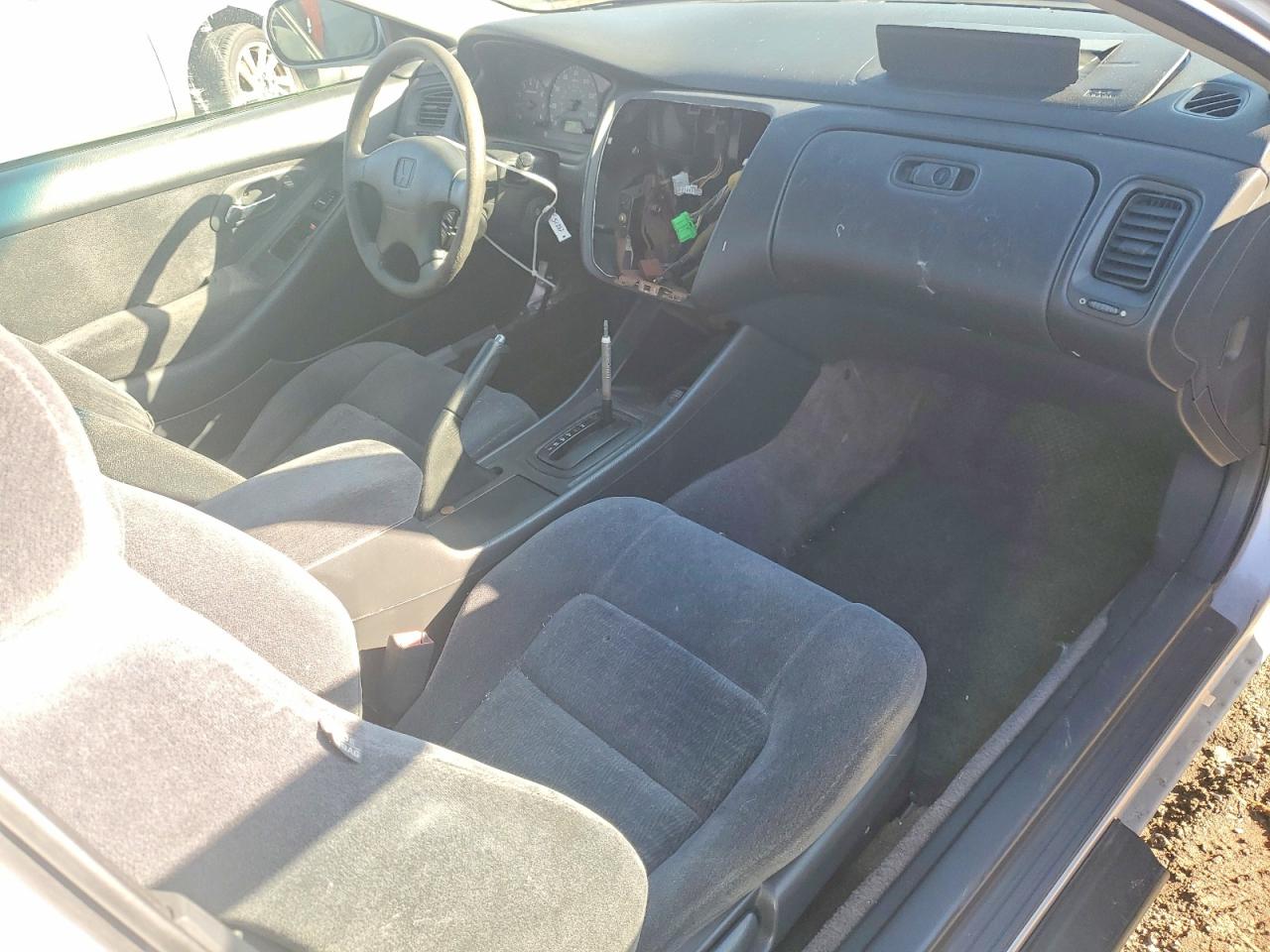 2000 HONDA ACCORD LX photo 8