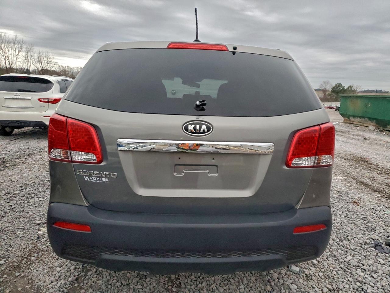 2012 KIA SORENTO BASE photo 6