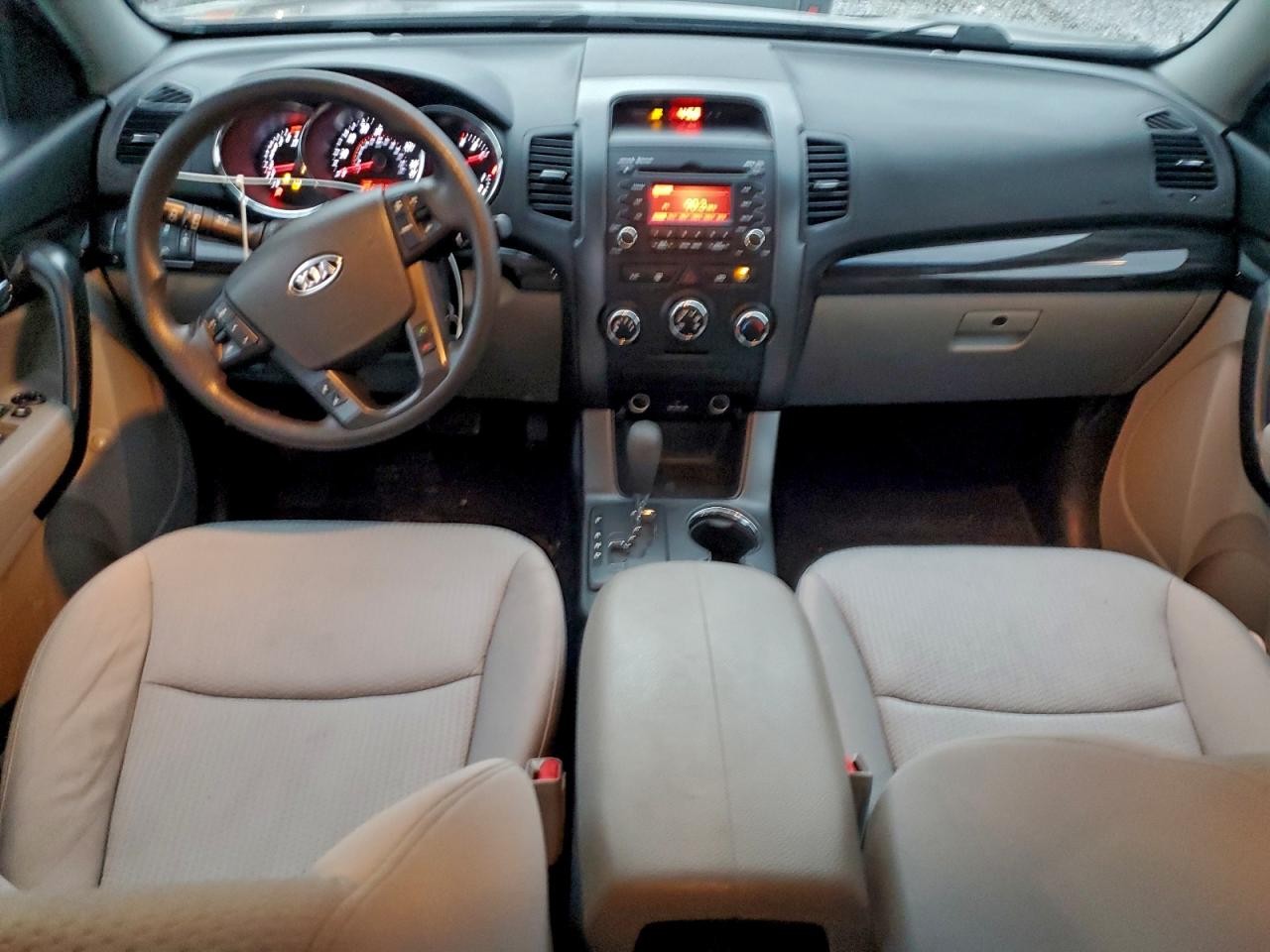 2012 KIA SORENTO BASE photo 8