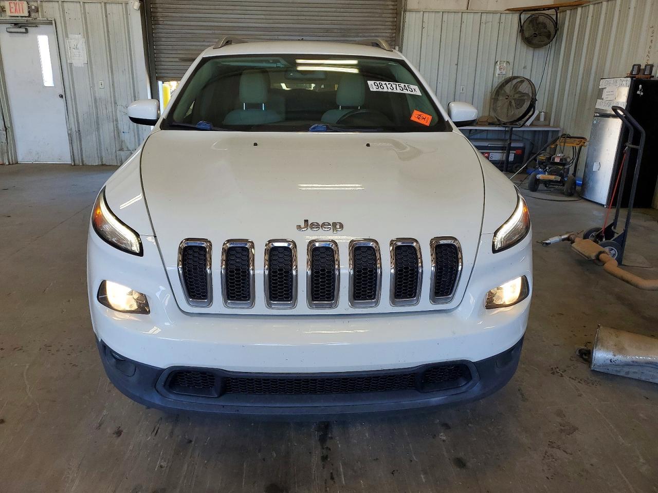 2016 JEEP CHEROKEE LATITUDE photo 5