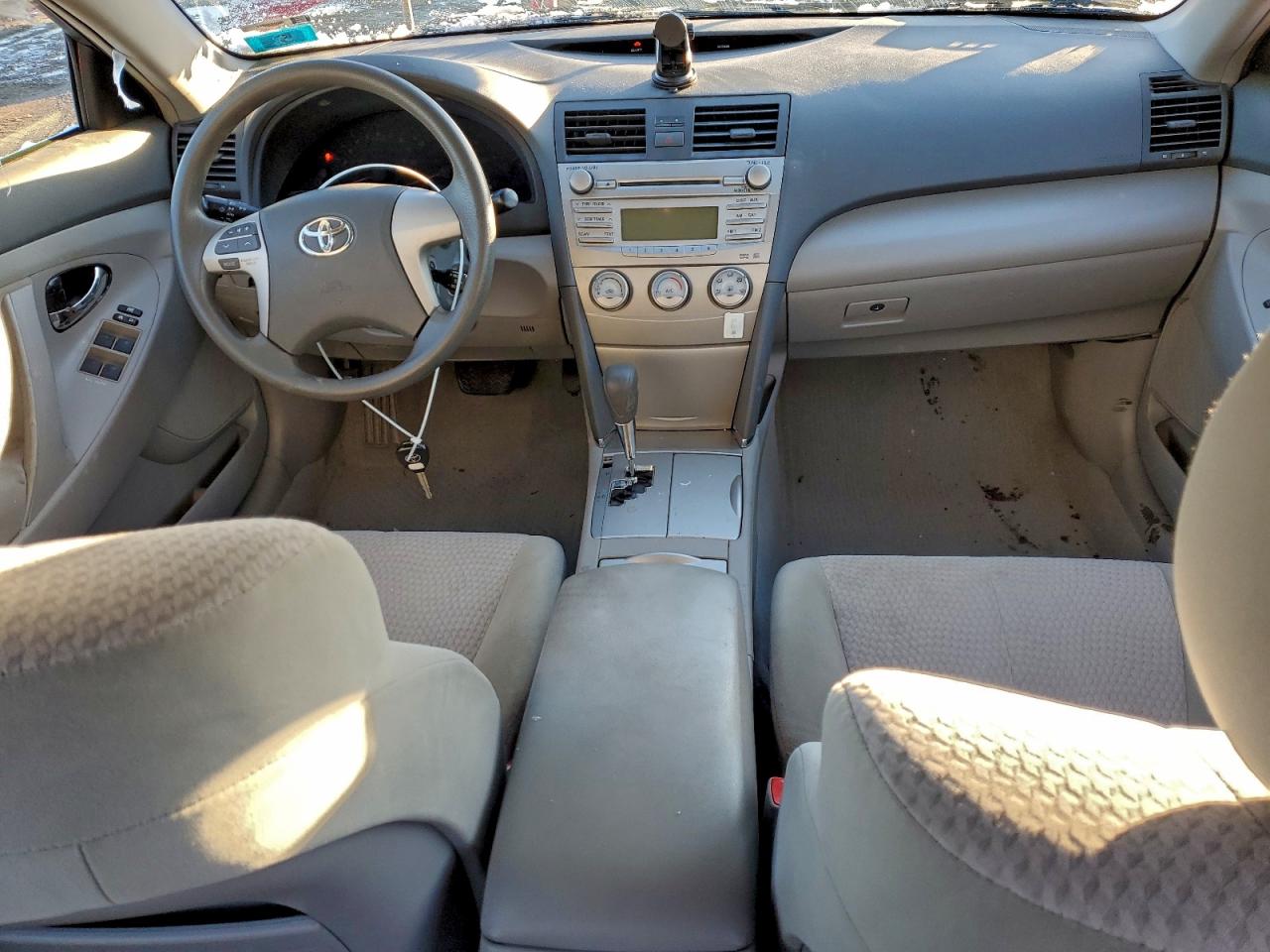 2011 TOYOTA CAMRY BASE photo 8