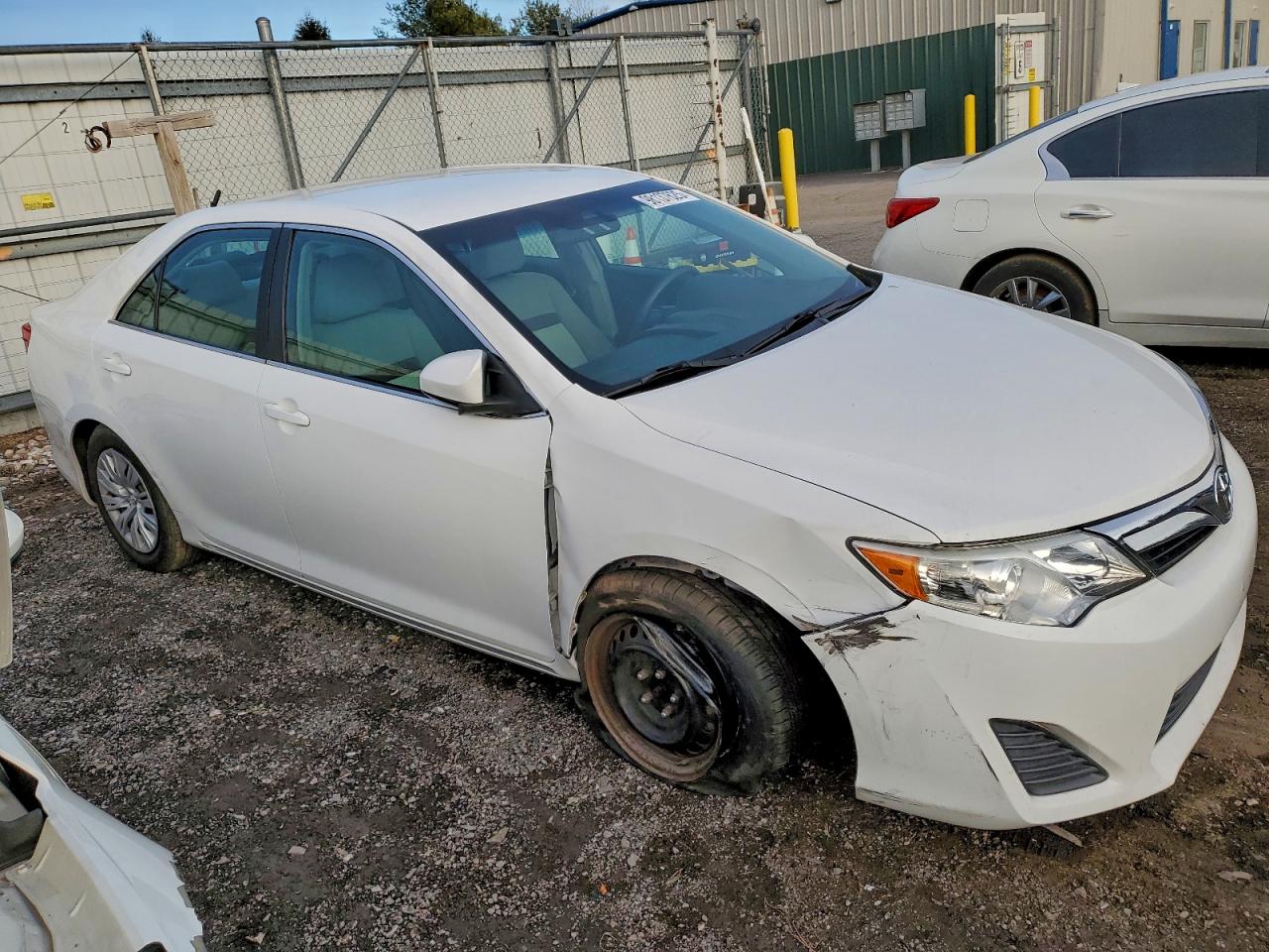 2012 TOYOTA CAMRY BASE photo 4