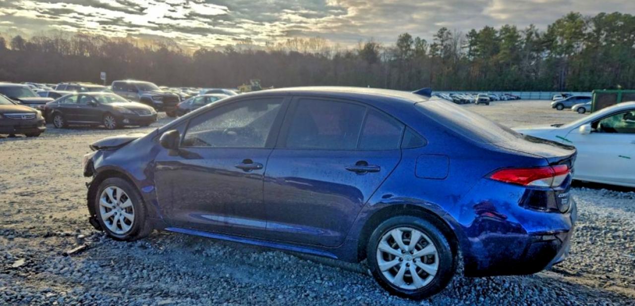 2021 TOYOTA COROLLA LE photo 2