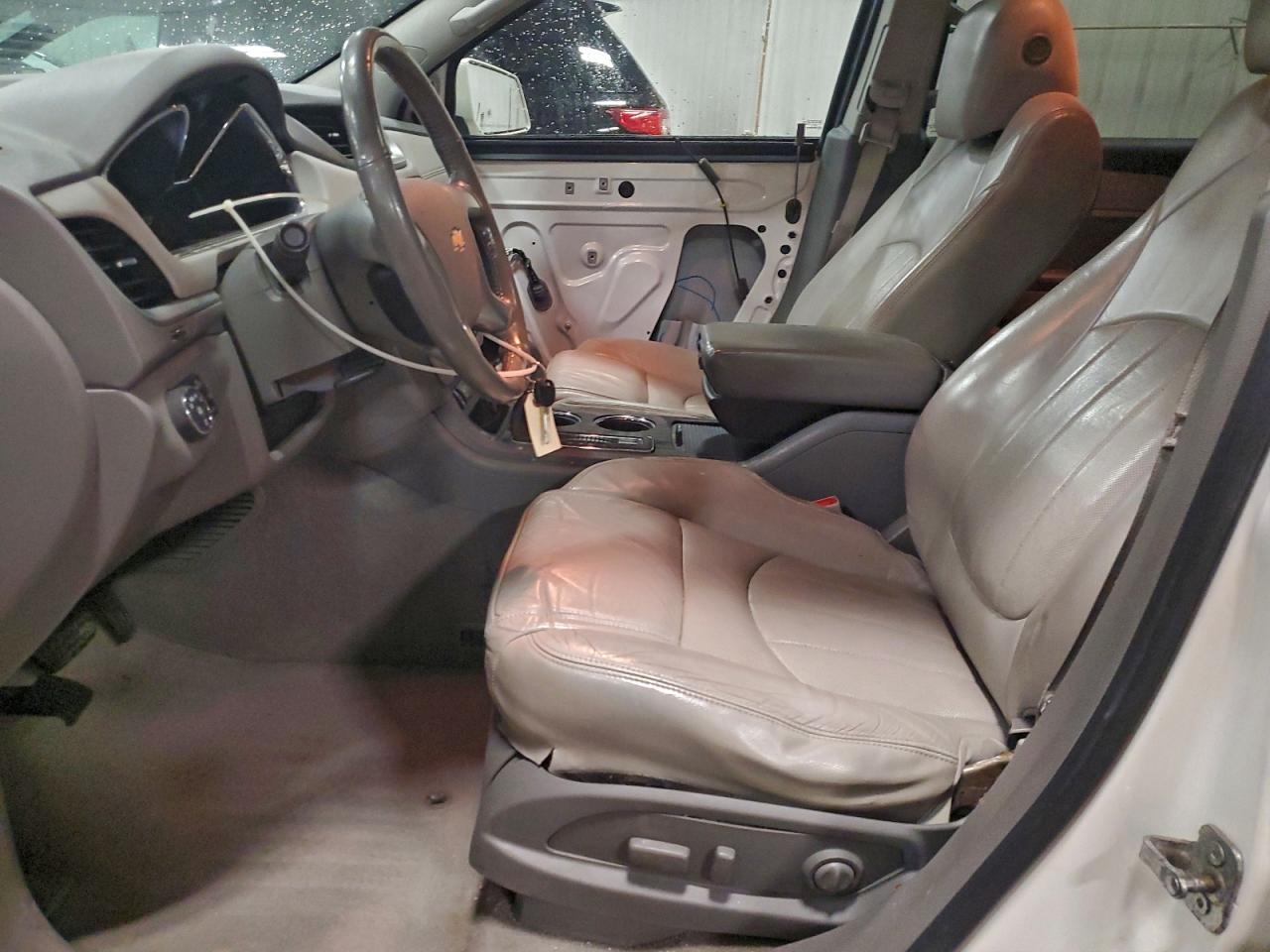 2014 CHEVROLET TRAVERSE LTZ photo 7