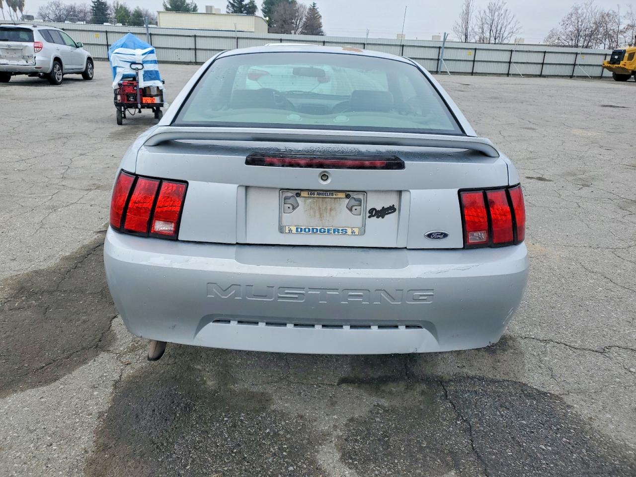 2000 FORD MUSTANG photo 6