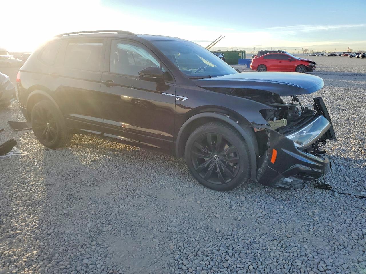 2021 VOLKSWAGEN TIGUAN SE photo 4