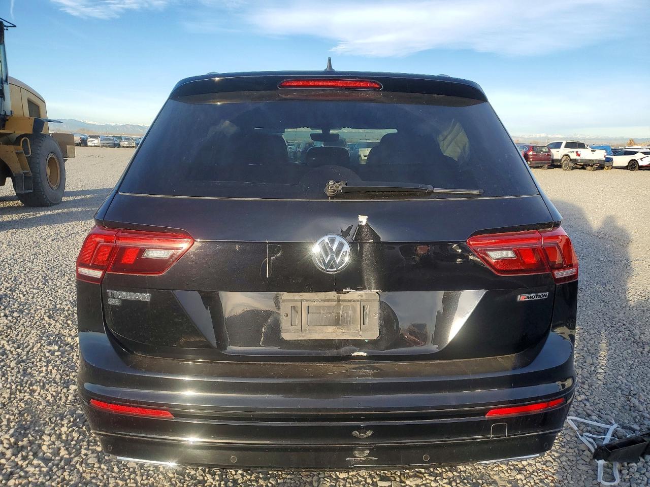 2021 VOLKSWAGEN TIGUAN SE photo 6