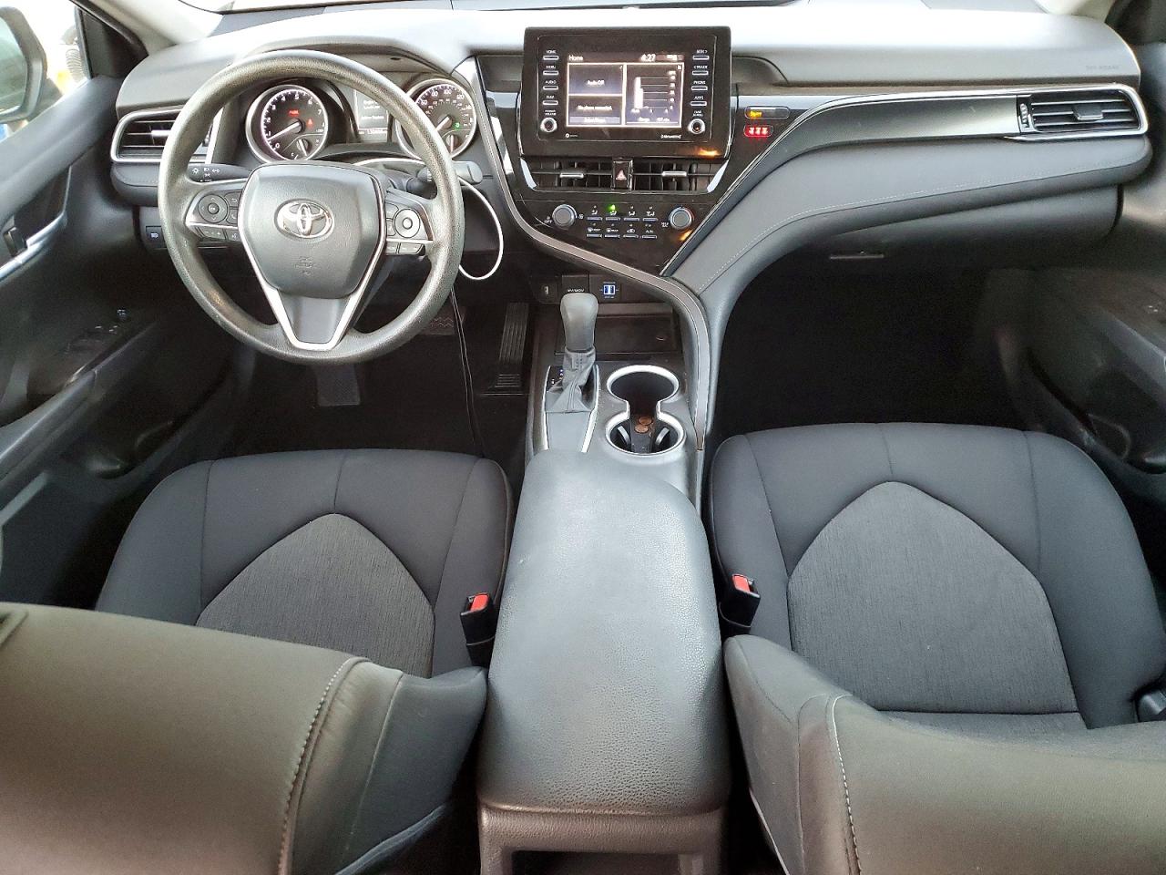 2021 TOYOTA CAMRY LE photo 8