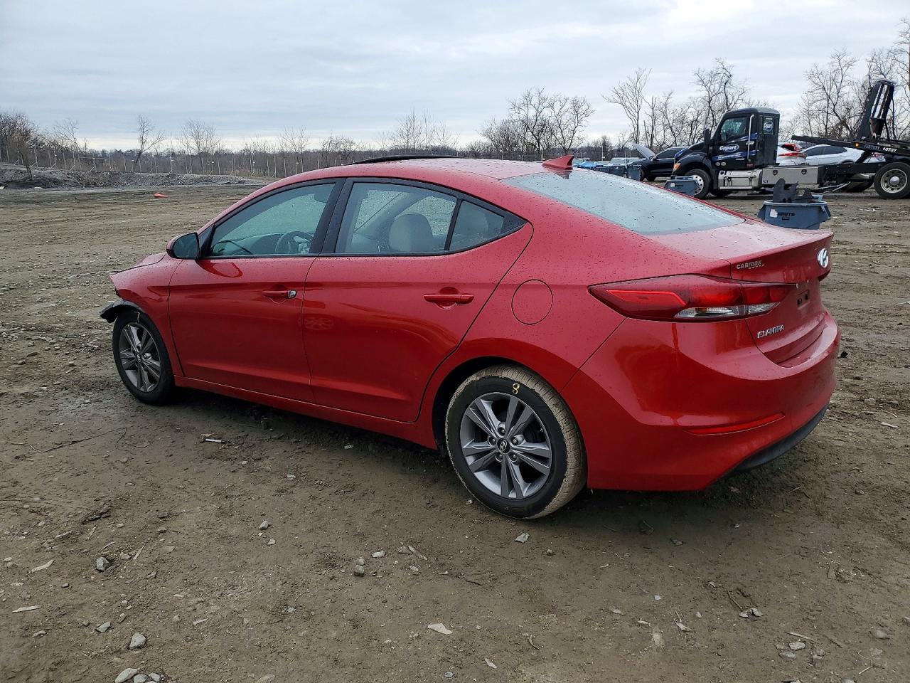 2017 HYUNDAI ELANTRA photo 2