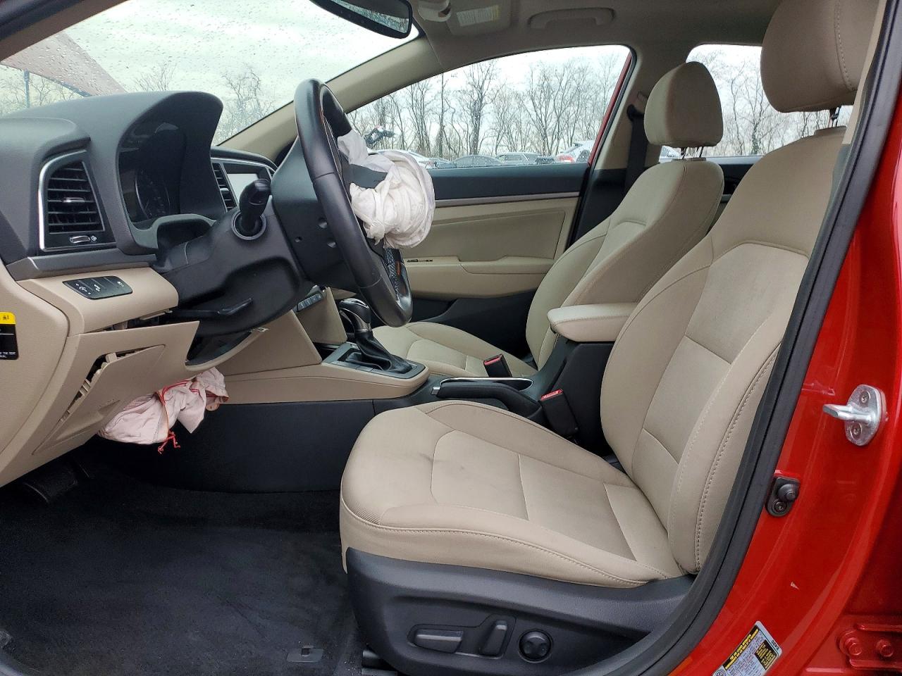 2017 HYUNDAI ELANTRA photo 7