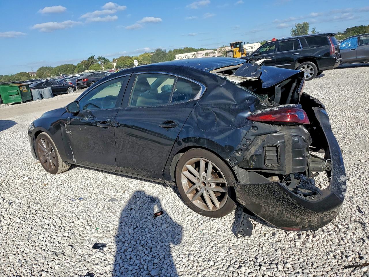 2019 MAZDA 3 SELECT photo 2