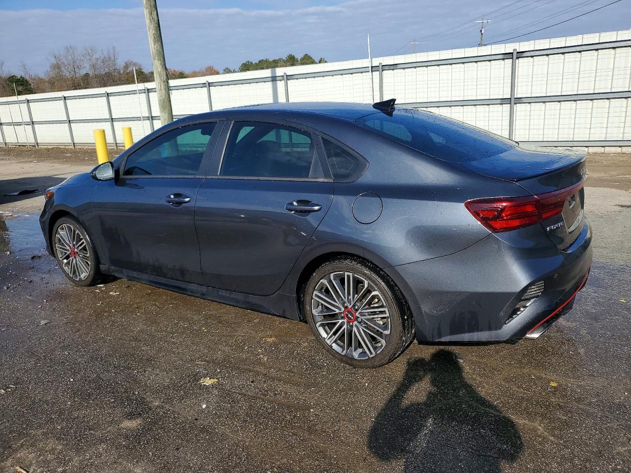 2024 KIA FORTE GT photo 3