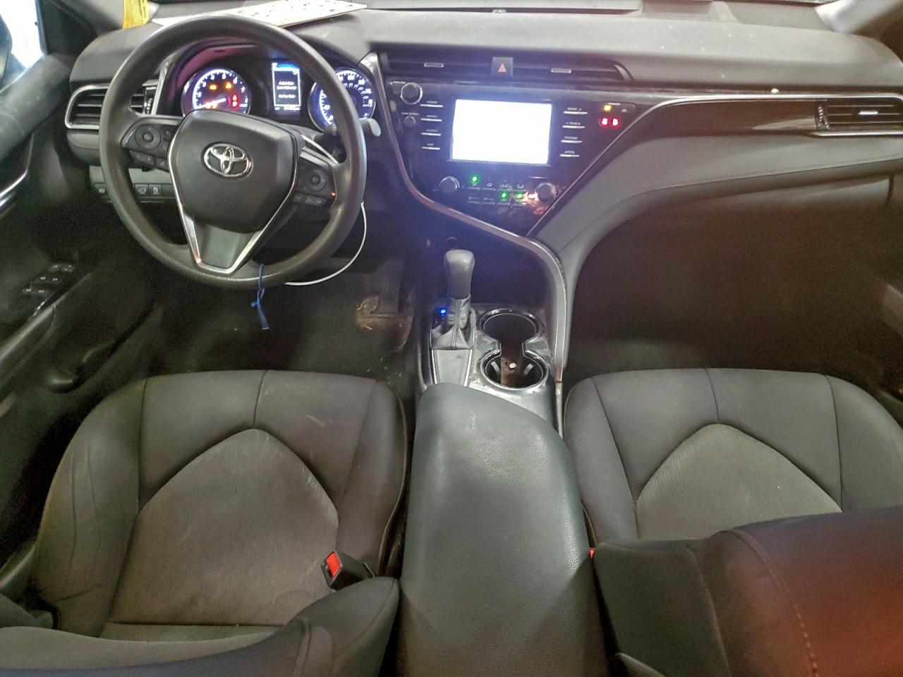 2019 TOYOTA CAMRY L photo 8