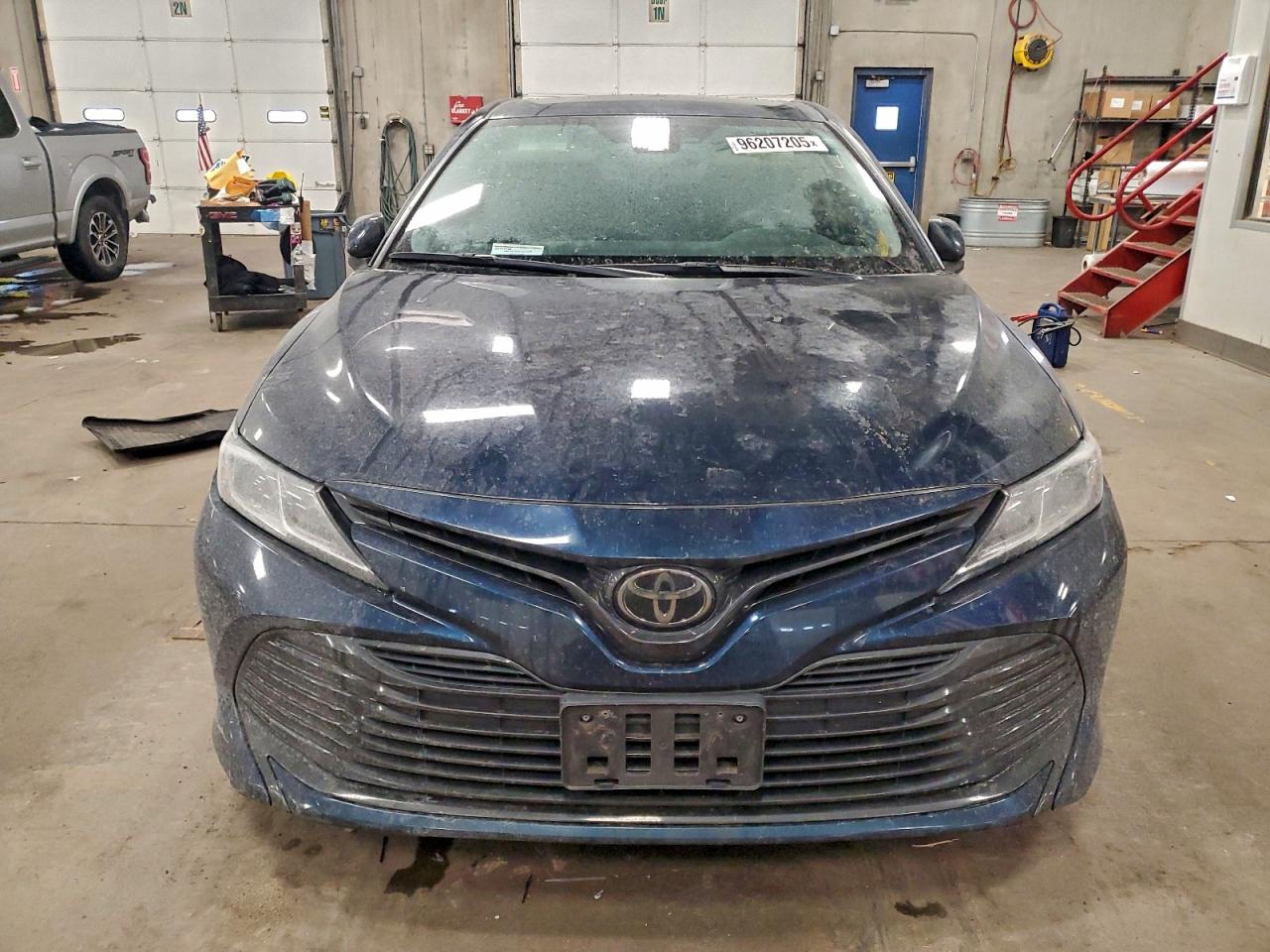 2019 TOYOTA CAMRY L photo 5