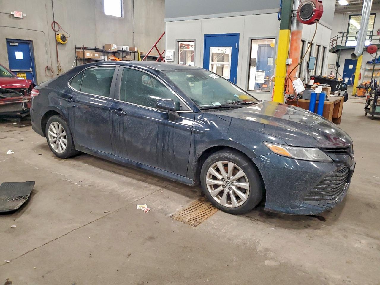 2019 TOYOTA CAMRY L photo 4