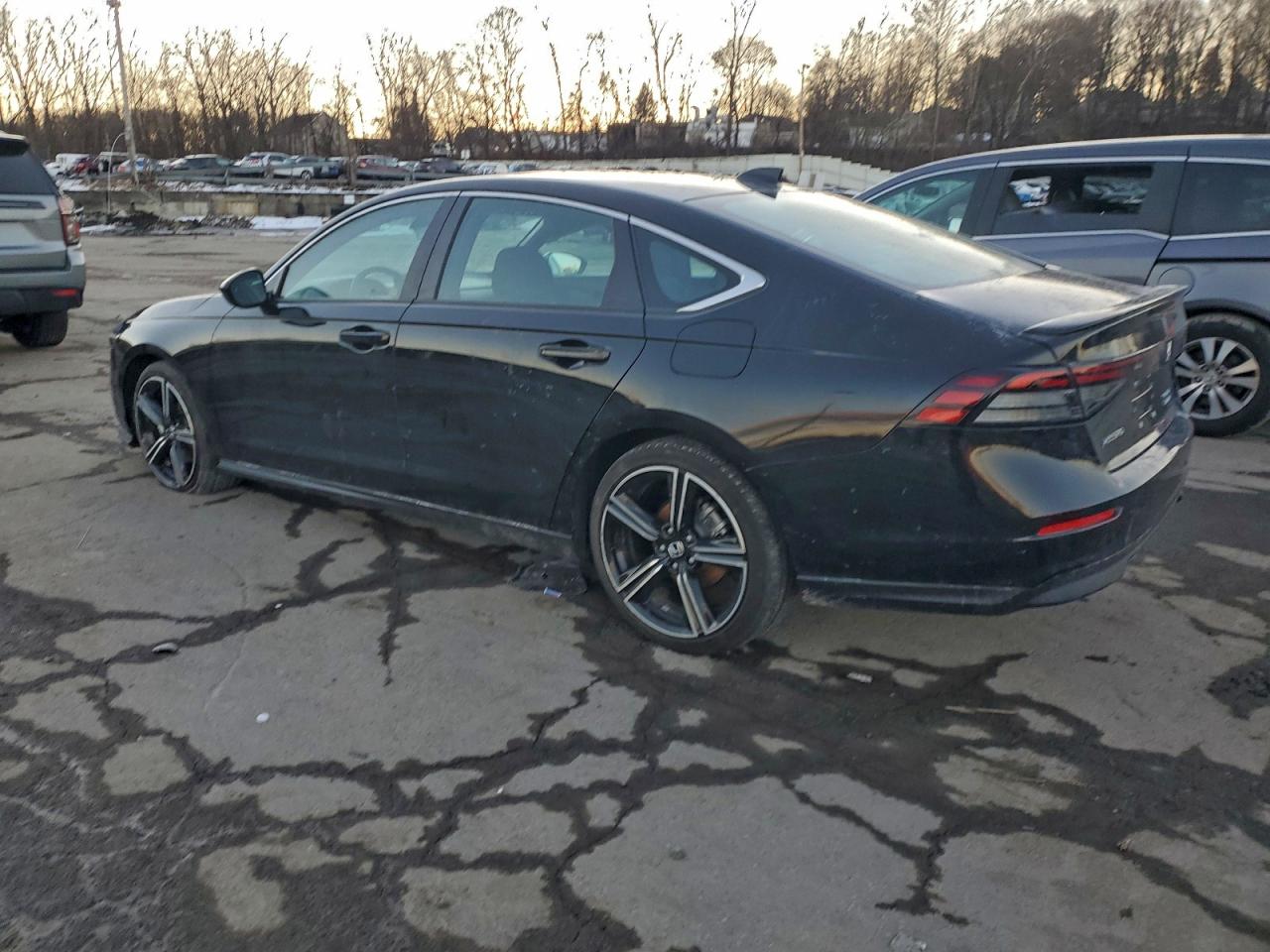 2025 HONDA ACCORD HYBRID SPORT photo 2
