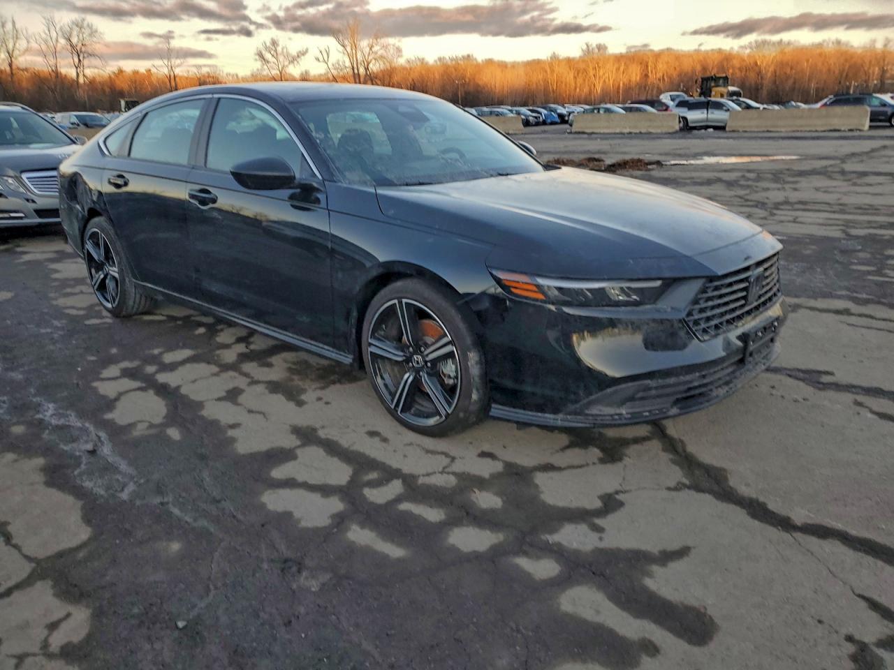 2025 HONDA ACCORD HYBRID SPORT photo 4
