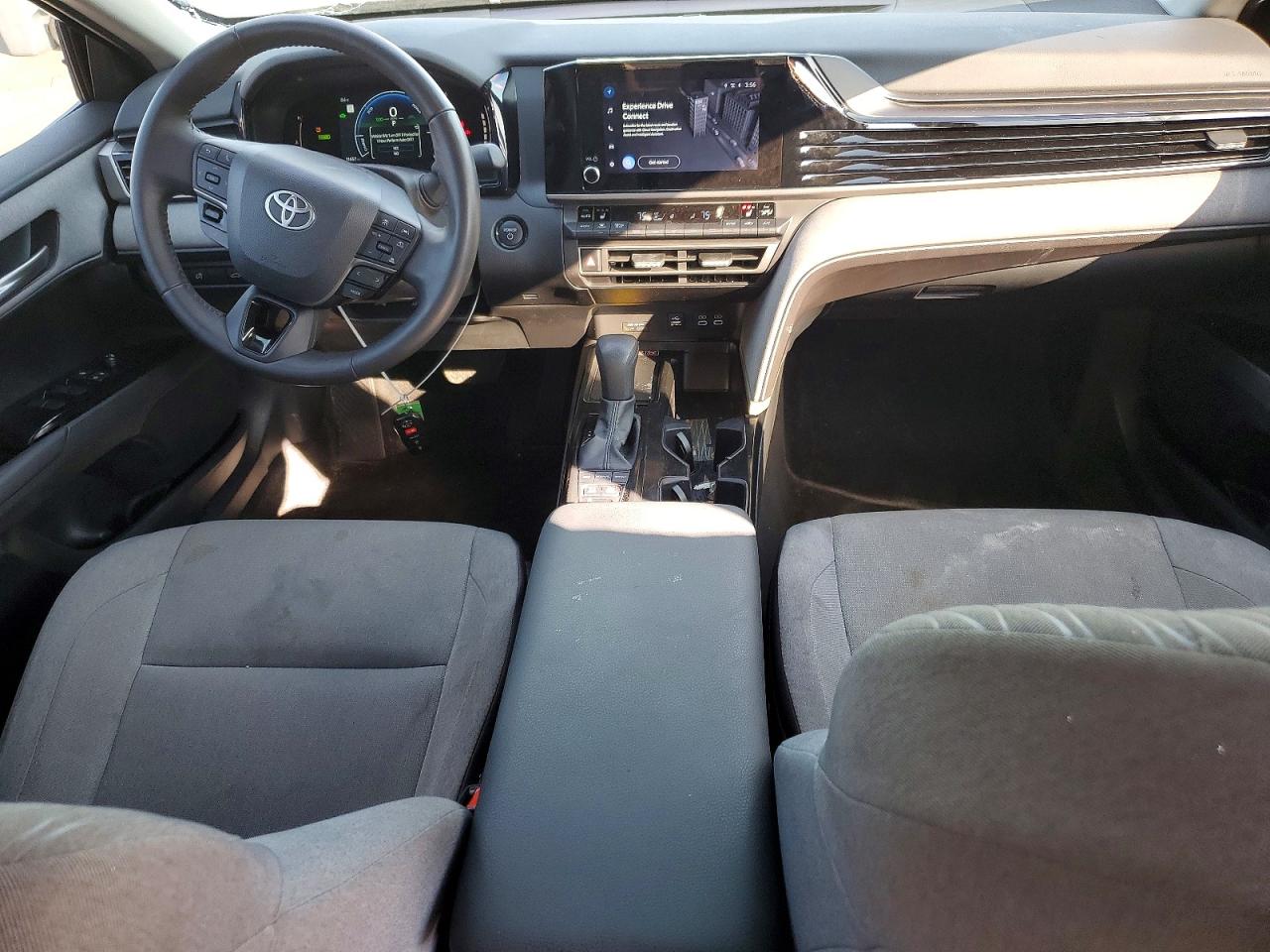 2025 TOYOTA CAMRY XSE photo 8