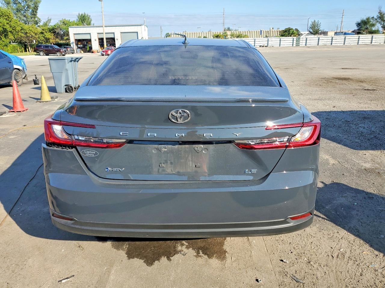 2025 TOYOTA CAMRY XSE photo 6
