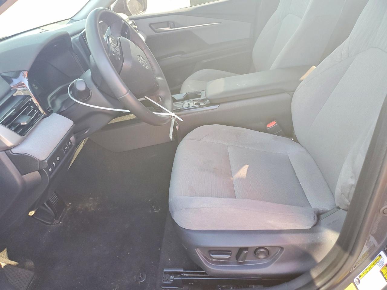 2025 TOYOTA CAMRY XSE photo 7