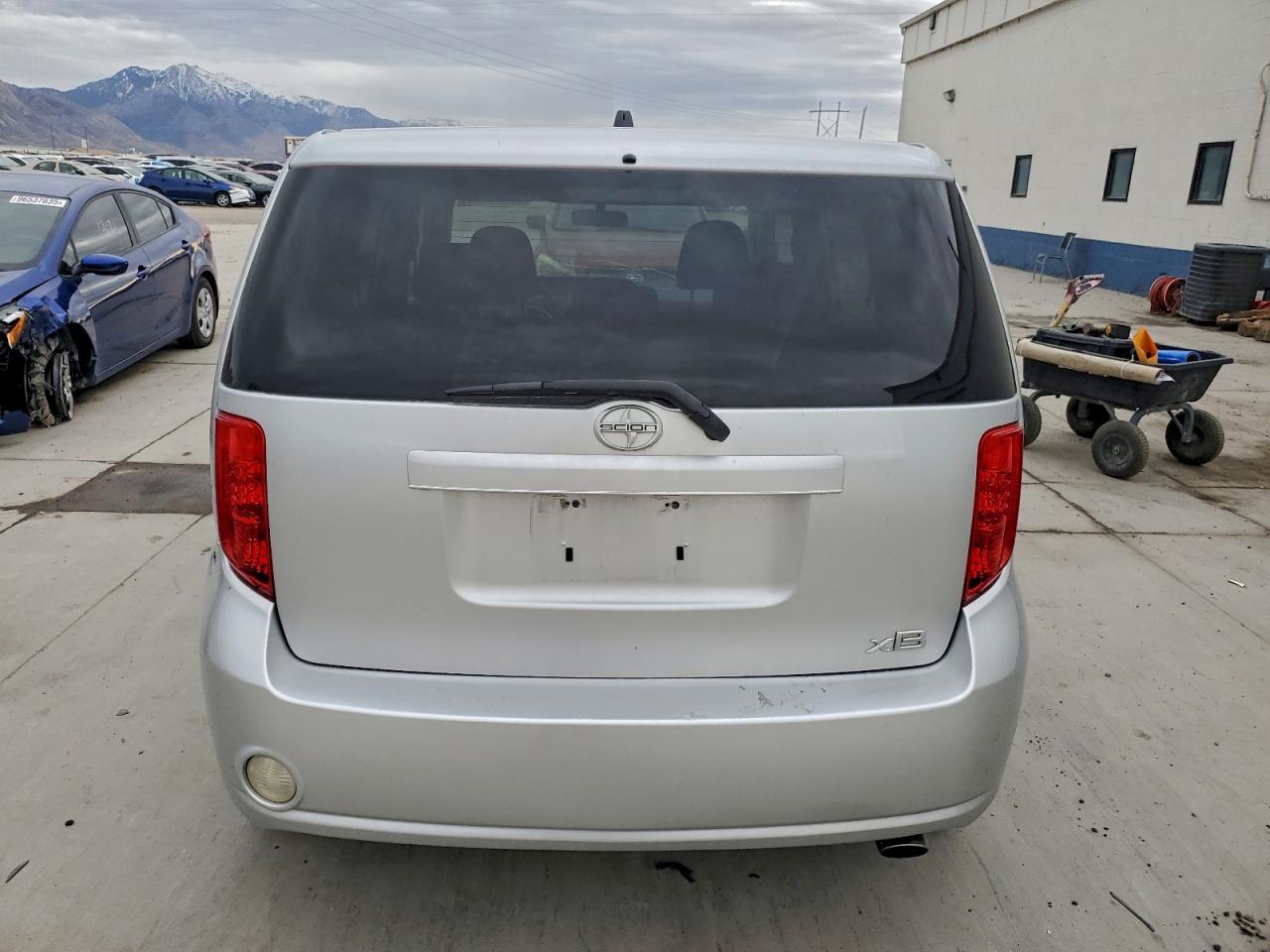 2008 TOYOTA SCION XB photo 6