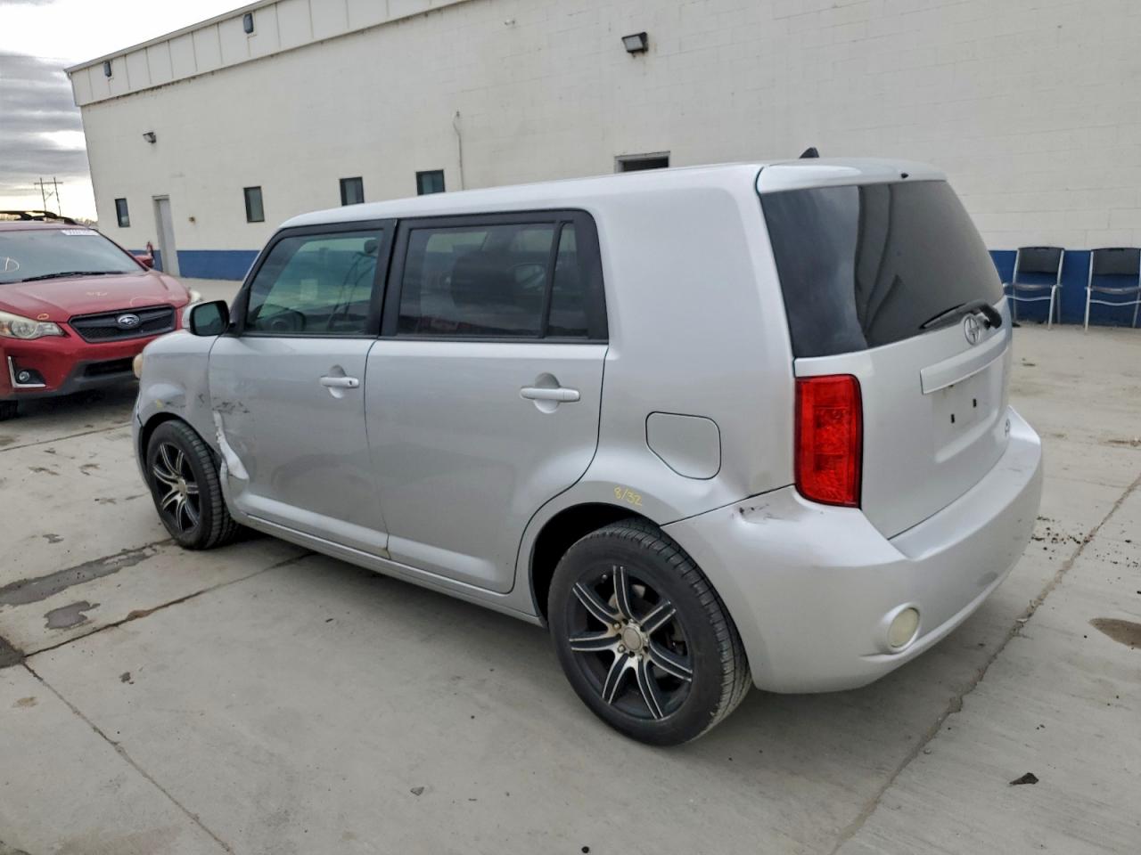 2008 TOYOTA SCION XB photo 2