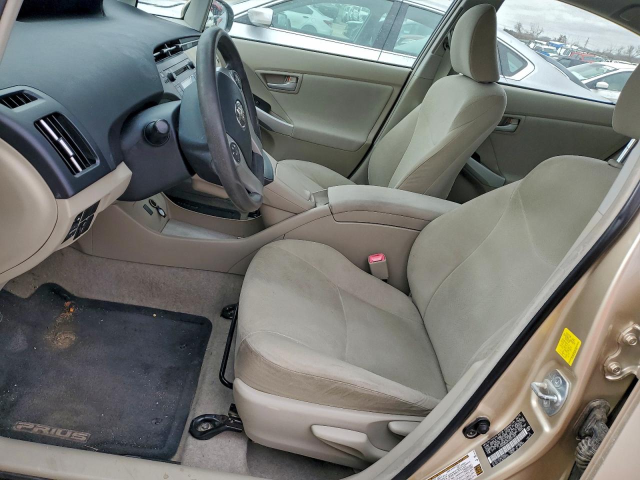 2010 TOYOTA PRIUS photo 7