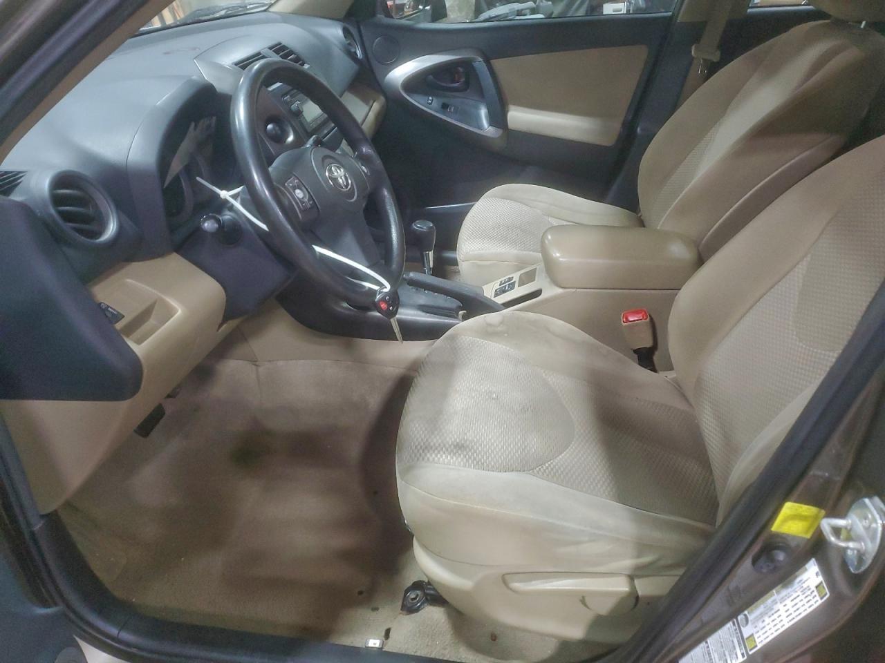 2012 TOYOTA RAV4 photo 7