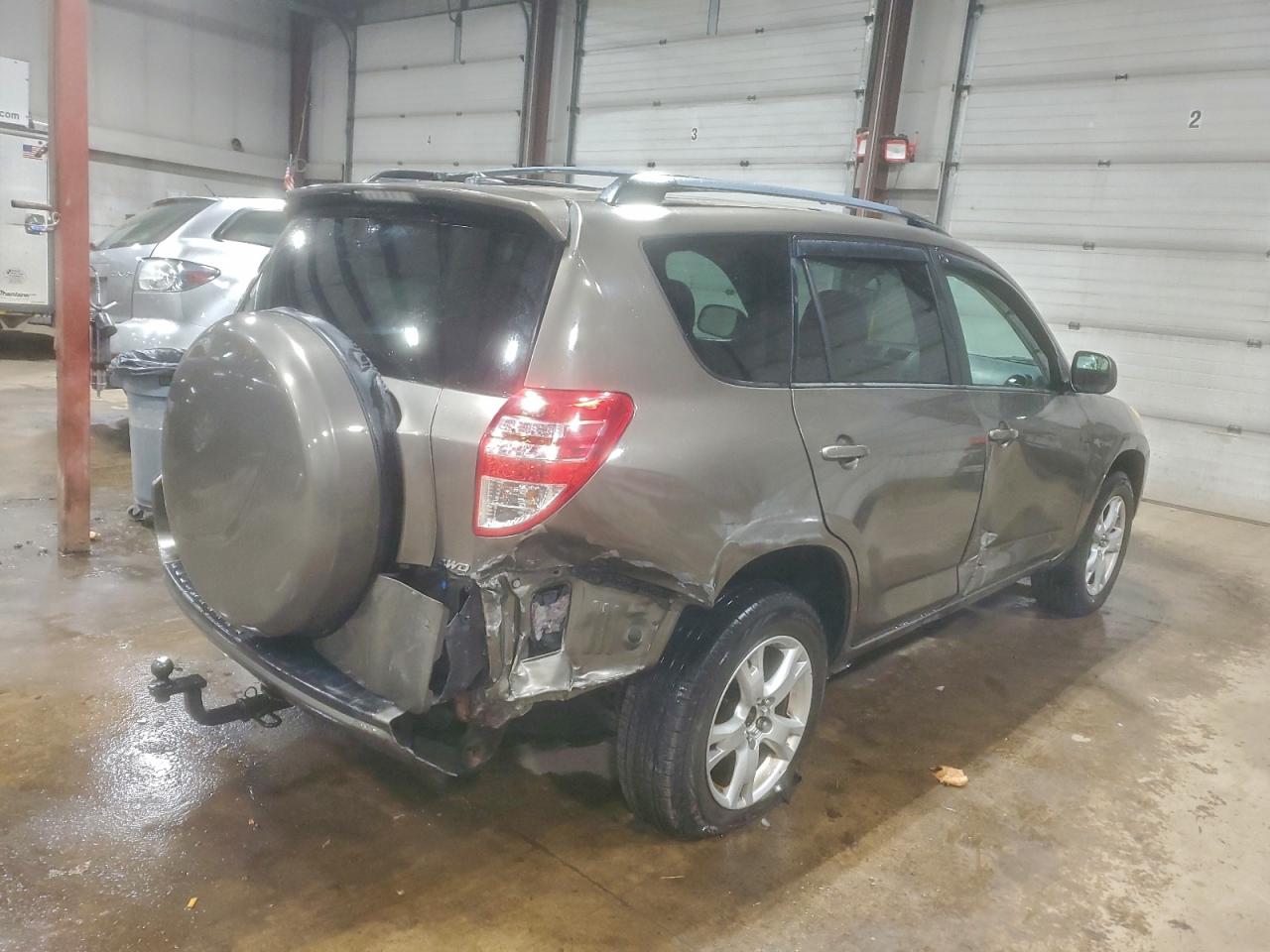 2012 TOYOTA RAV4 photo 3
