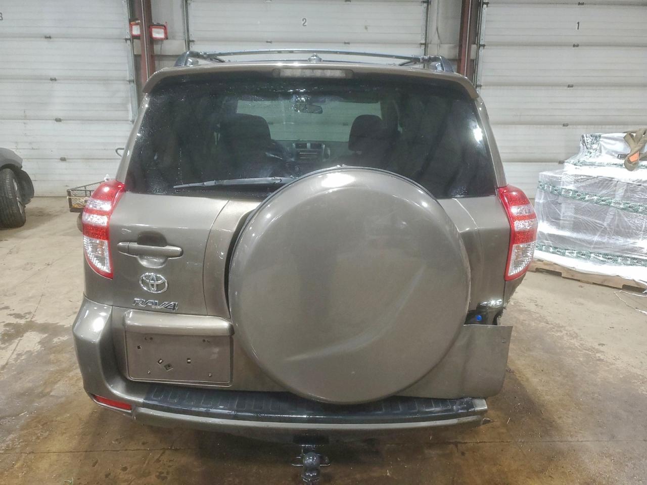 2012 TOYOTA RAV4 photo 6