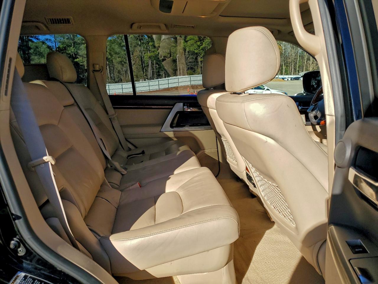 2014 TOYOTA LAND CRUISER photo 11