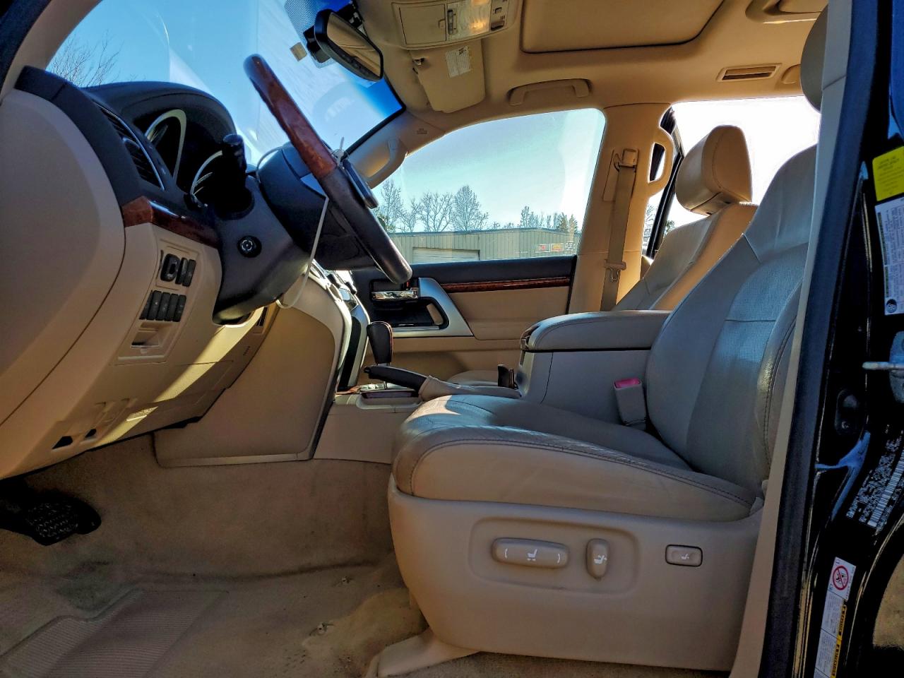 2014 TOYOTA LAND CRUISER photo 7