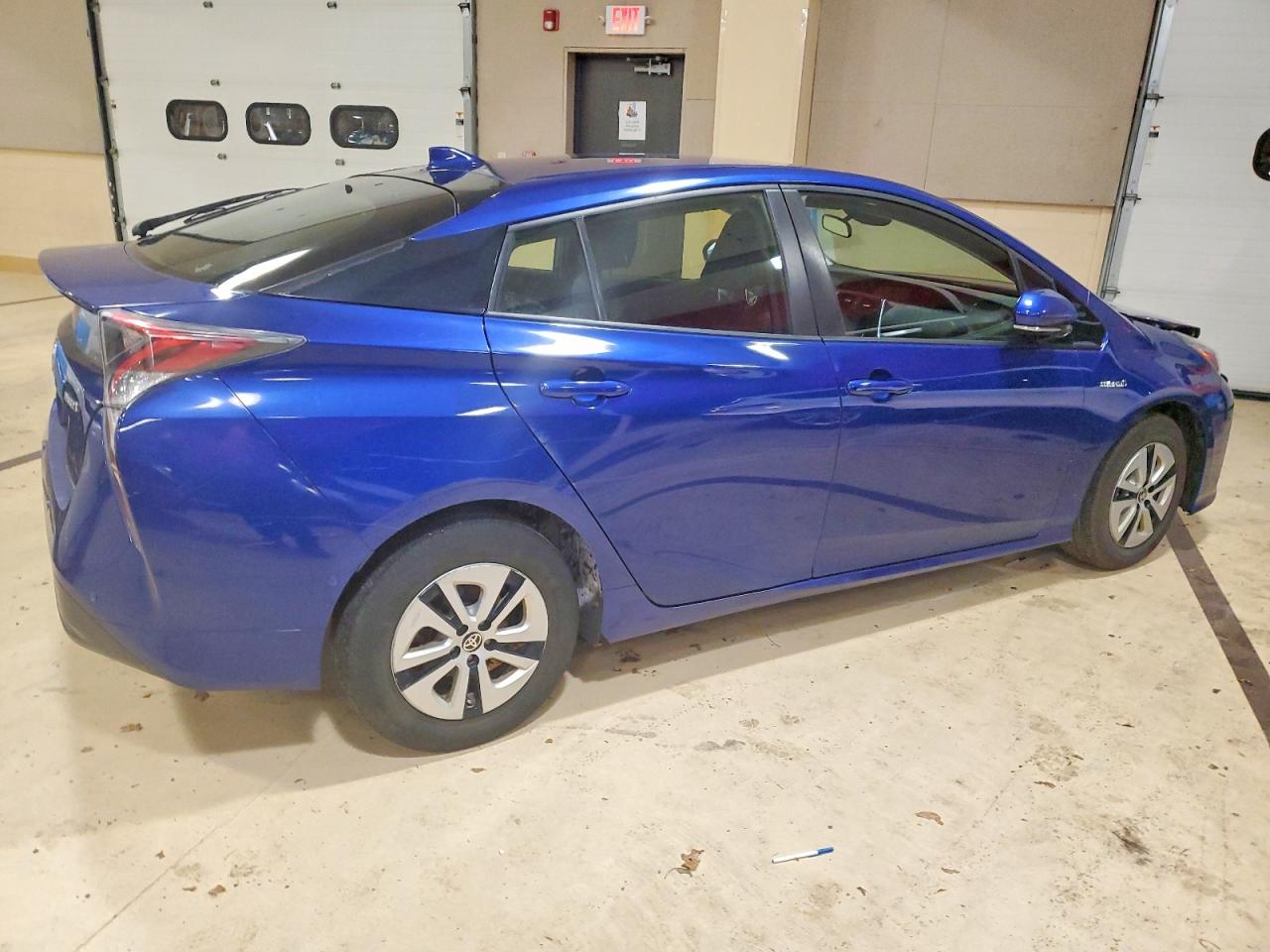 2018 TOYOTA PRIUS photo 3