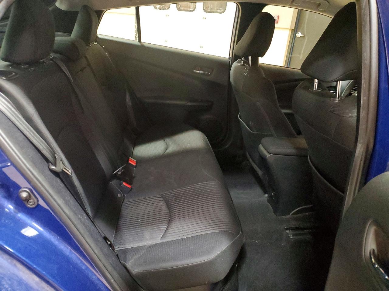 2018 TOYOTA PRIUS photo 10