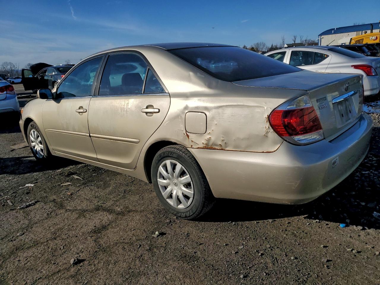 2006 TOYOTA CAMRY LE photo 2